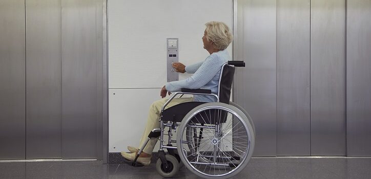 Jakie rozwiązania w zakresie wind są dedykowane dla niepełnosprawnych?